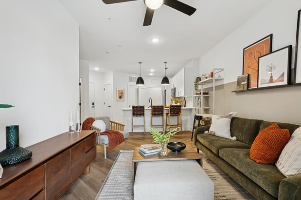 Images The Kingsman | Luxury Apartment Homes