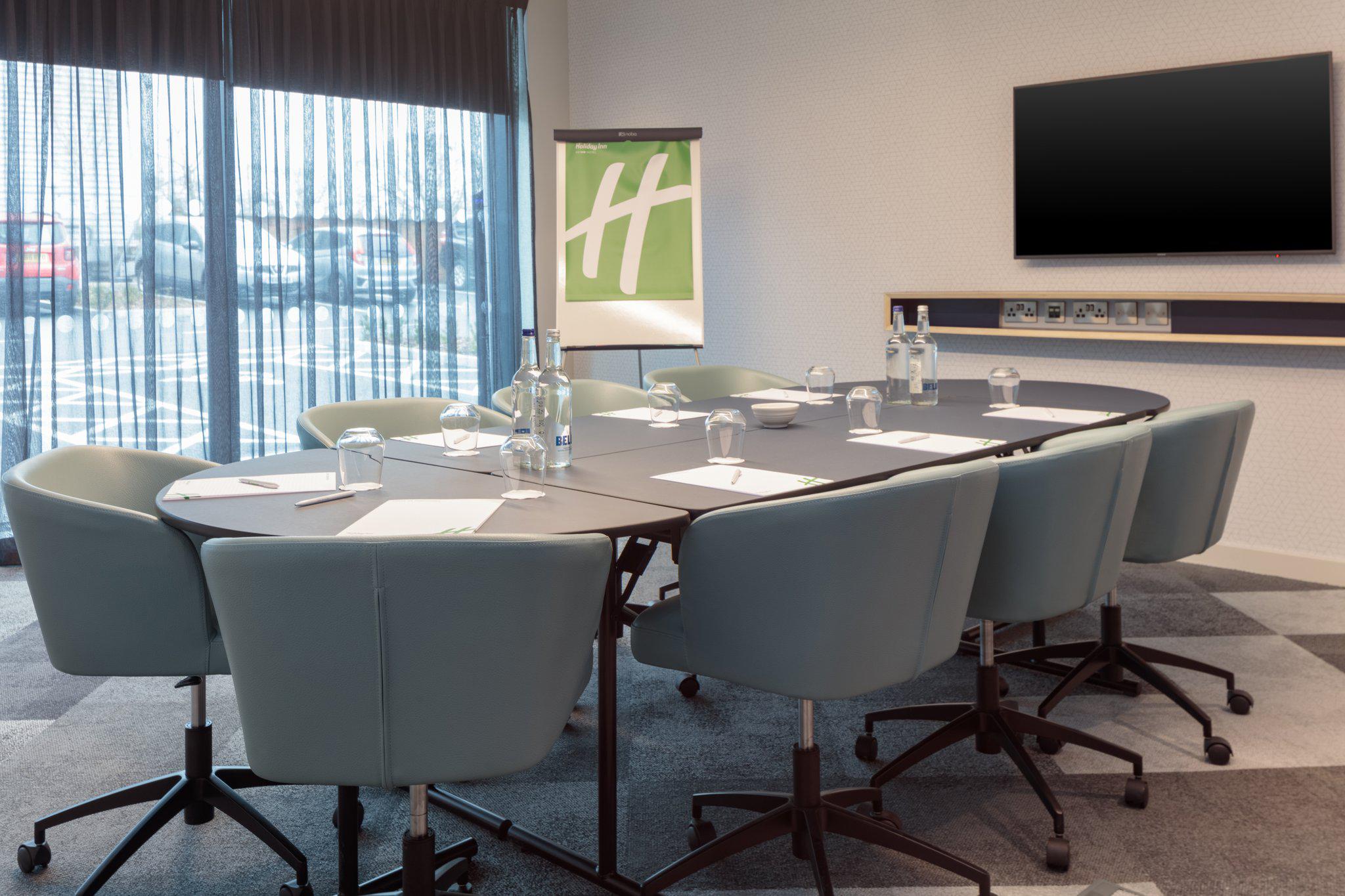 Holiday Inn London - Heathrow Bath Road, an IHG Hotel West Drayton 020 3962 5800