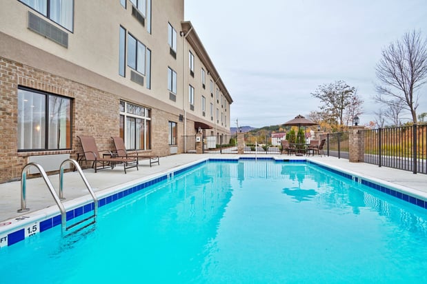 Images Holiday Inn Express Troutville - Roanoke North by IHG