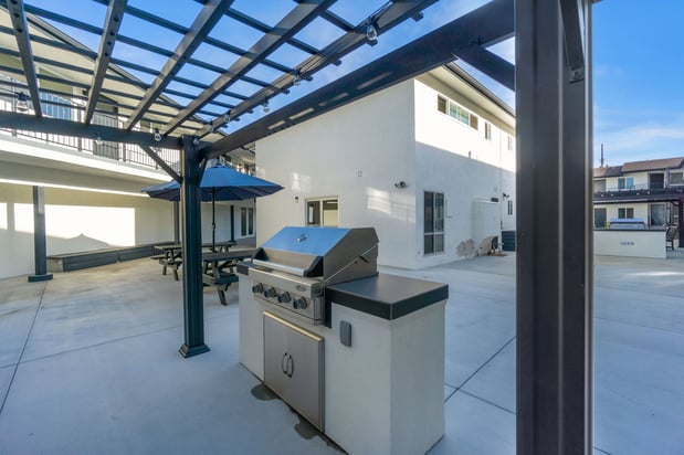 Images Torrance Gateway Apartments