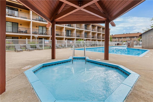 Images Best Western Ambassador Inn & Suites
