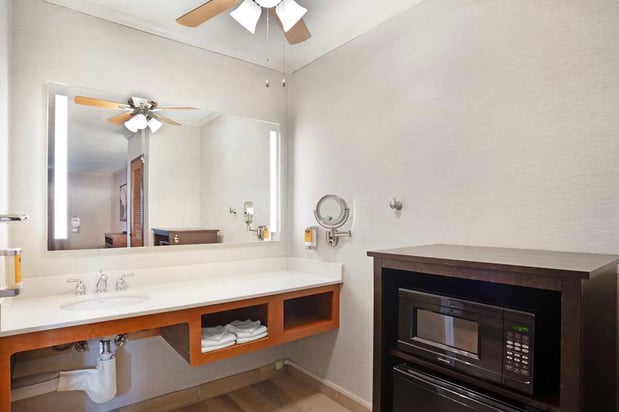 Images Best Western Plus Black Oak