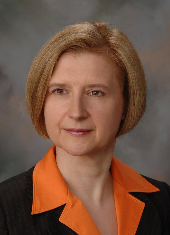 Dr. Magdalena Krzystolik