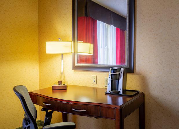 Images Holiday Inn Express & Suites Williamsburg, an IHG Hotel