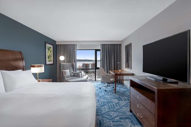 Images Hilton Garden Inn Burlington Downtown