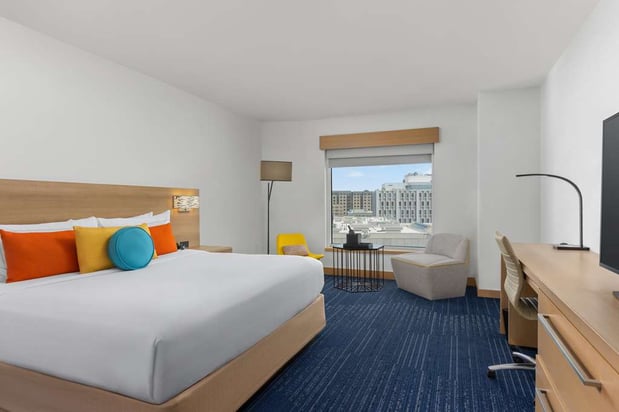 Images The Art Hotel Denver, Curio Collection by Hilton