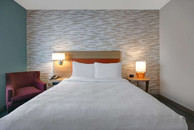 Images Home2 Suites by Hilton Milwaukee Downtown