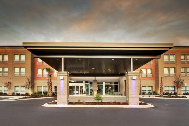 Images Holiday Inn Express & Suites Summerville by IHG