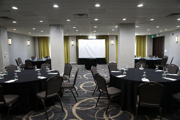 Images Holiday Inn Chicago Oakbrook by IHG