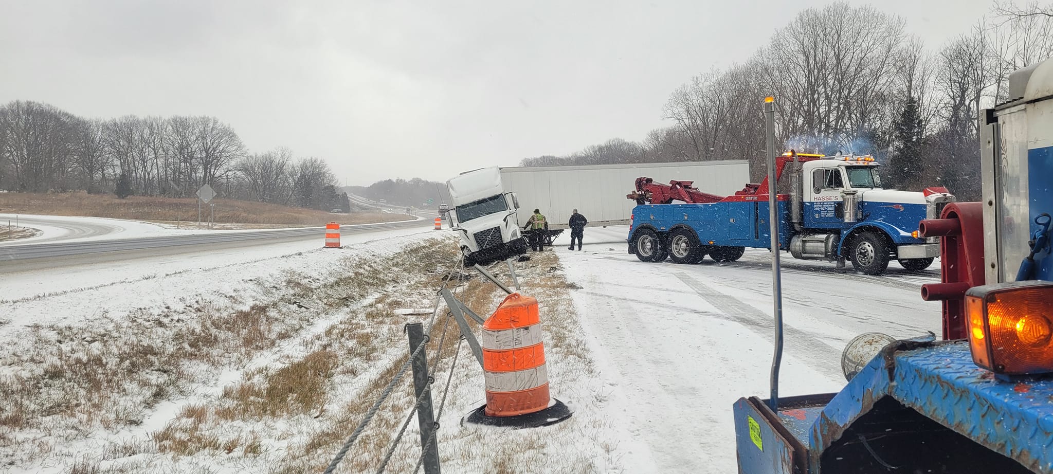 Hasse's Towing & Crane Service Image