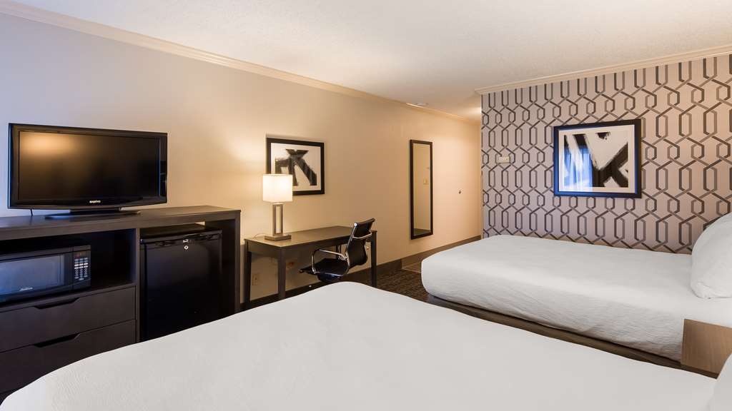 ADA Two Queen Beds