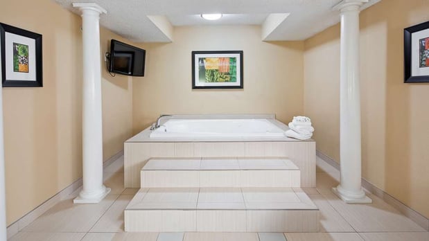 Images Best Western Plus Addison/Dallas Hotel