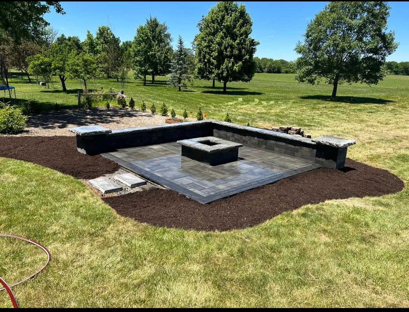 USA Lawn & Landscaping Image