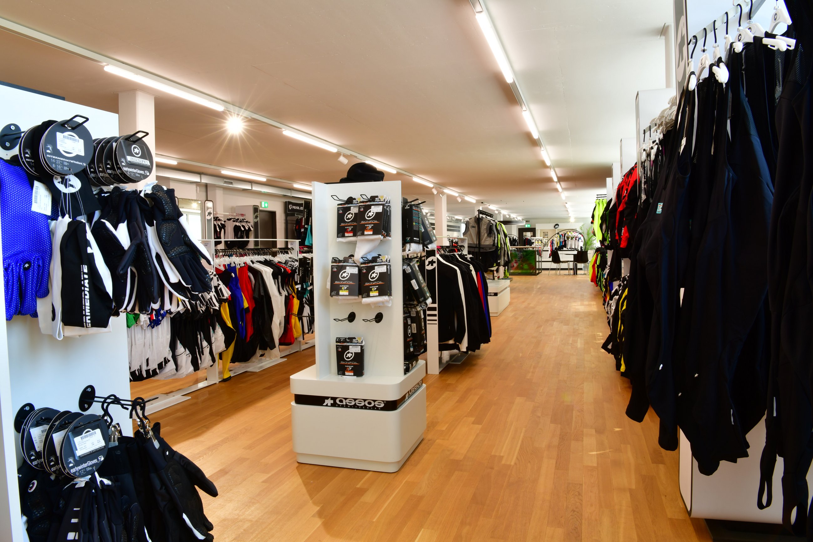 ProShop Uster, Loren-Allee 20 in Uster