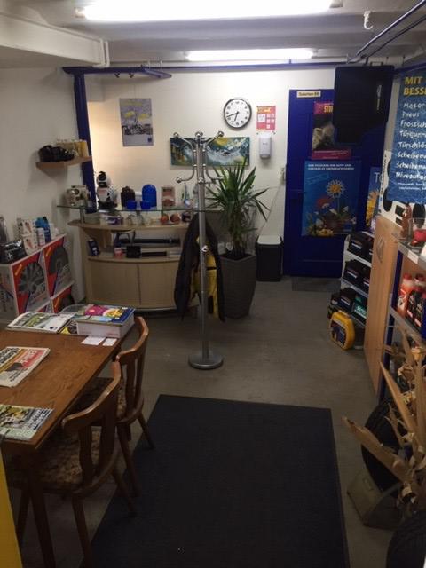 E. + F. Automobile AG, Hauptstrasse 21 in Augst