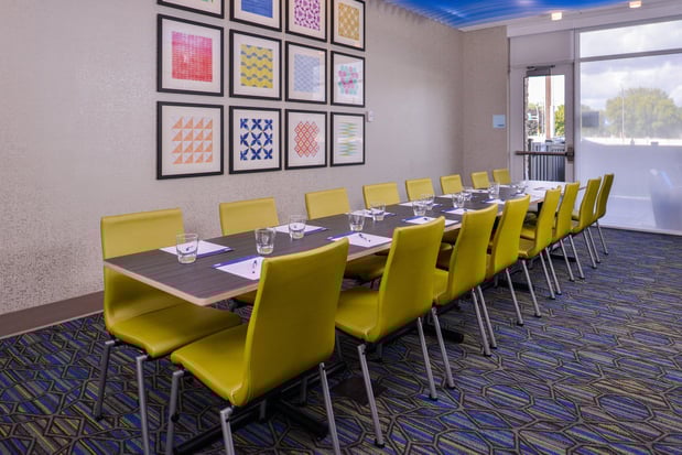 Images Holiday Inn Express & Suites Mall of America - Msp Airport by IHG