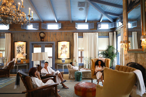 LakeHouse Spa Image
