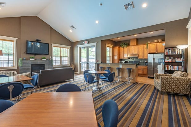 Images North Ponds Apartments & Townhomes
