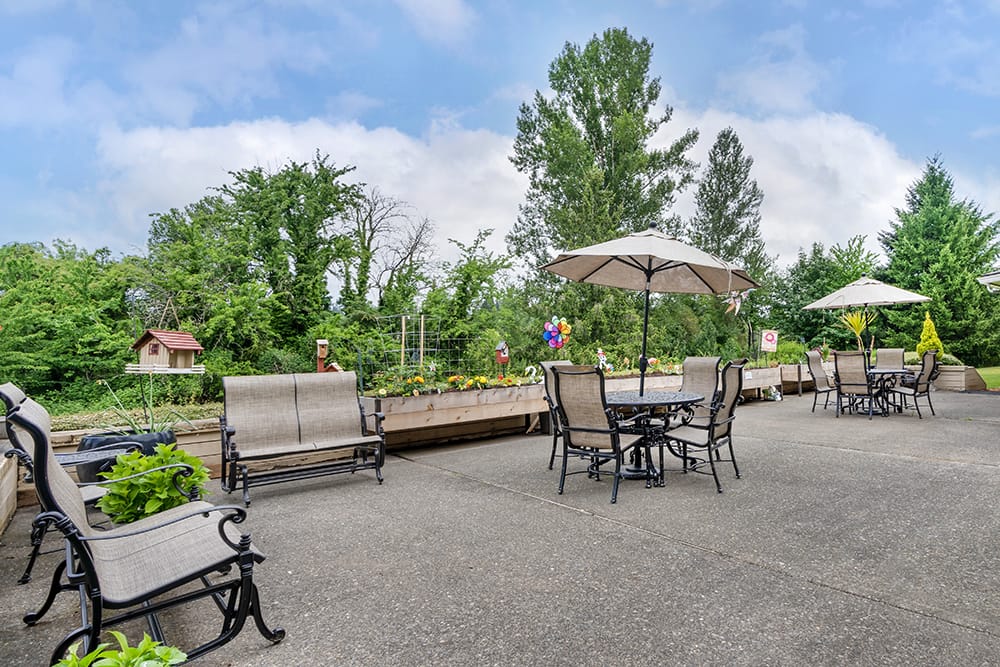 Brookdale River Valley Tualatin
patio