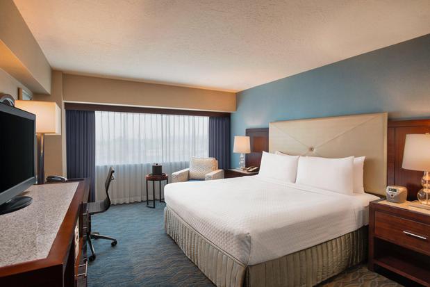Images Crowne Plaza Los Angeles Harbor Hotel by IHG