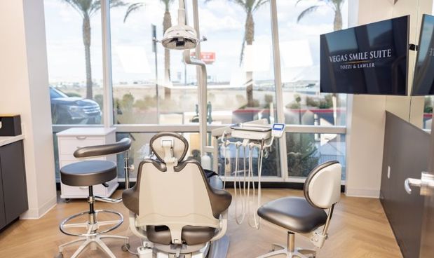 Images Vegas Smile Suite