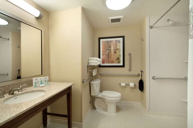 Images Hampton Inn & Suites Charles Town