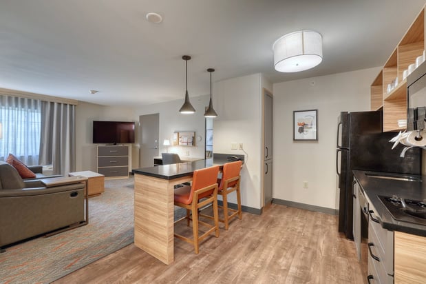 Images Candlewood Suites Milwaukee Airport-Oak Creek by IHG