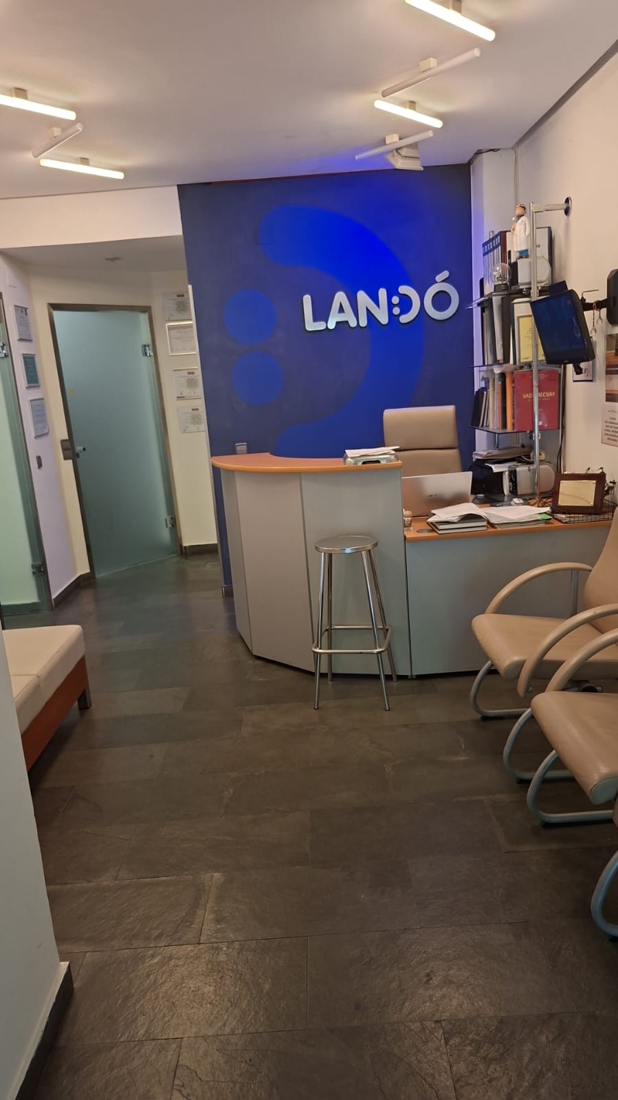 Images Dr. Landó - Clínica Dental