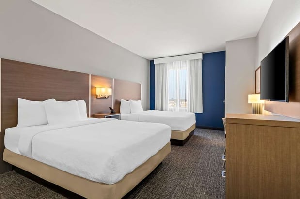 Images Spark by Hilton Catoosa Tulsa