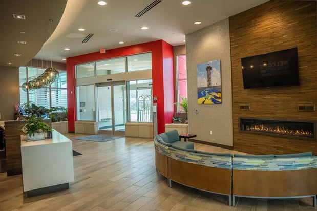 Images Hampton Inn & Suites Erie Bayfront