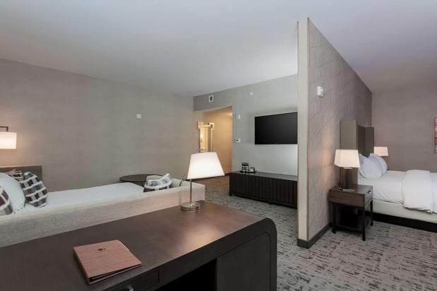 Images DoubleTree by Hilton Evansville