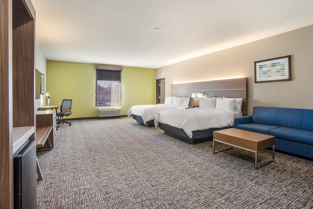 Images Holiday Inn Express & Suites Tulsa East - Catoosa by IHG