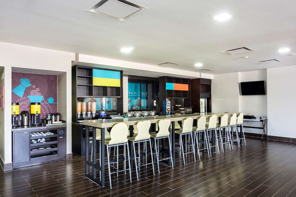 Images Homewood Suites by Hilton Queretaro