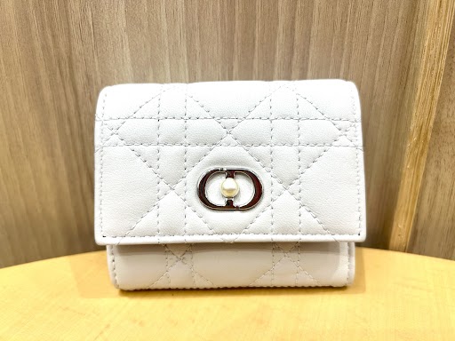 Images KOMEHYO（コメ兵）買取センターなんばスカイオ