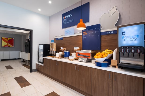 Images Holiday Inn Express & Suites St. Petersburg North (I-275) by IHG