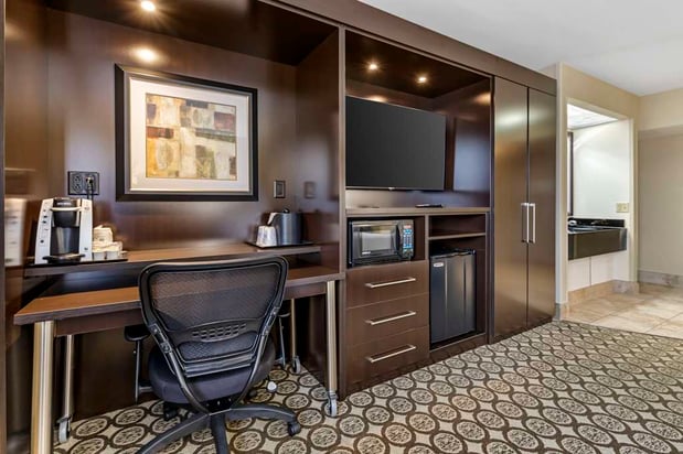 Images Best Western Plus InnTowner Madison