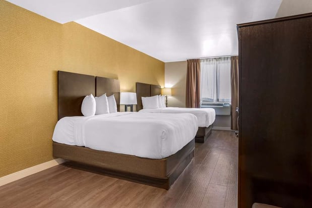 Images Best Western Plus Plaza Hotel