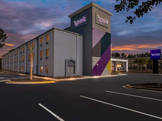 Images Spark by Hilton Augusta