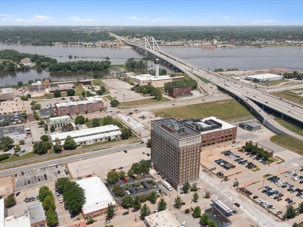 Images LeClaire Apartments