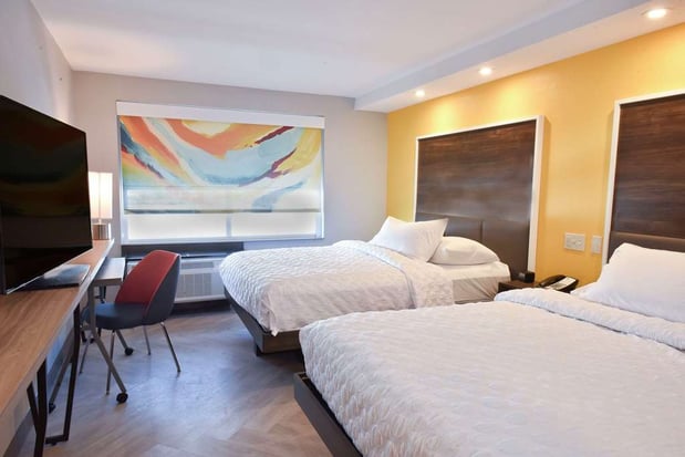 Images Tru by Hilton Lawrence