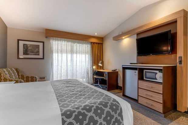 Images Best Western Plus Forest Park Inn