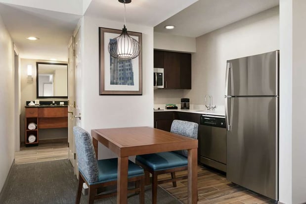 Images Homewood Suites by Hilton Kansas City-Airport
