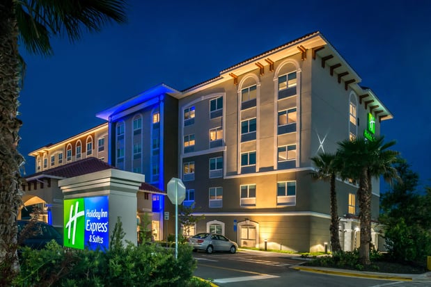 Images Holiday Inn Express & Suites St. Petersburg - Madeira Beach by IHG
