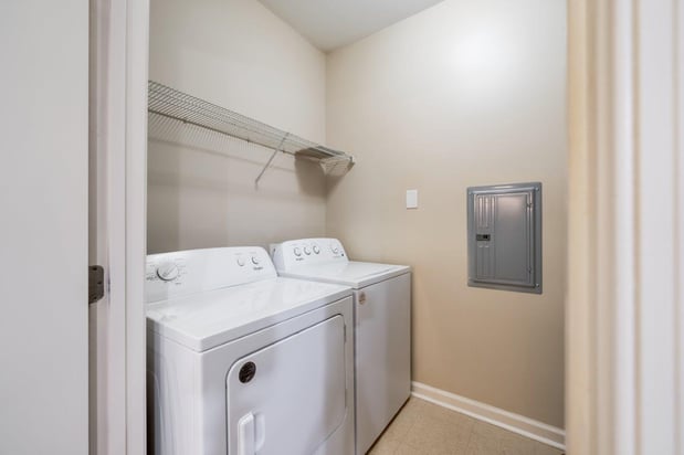 Images Carden Place Apartment Homes