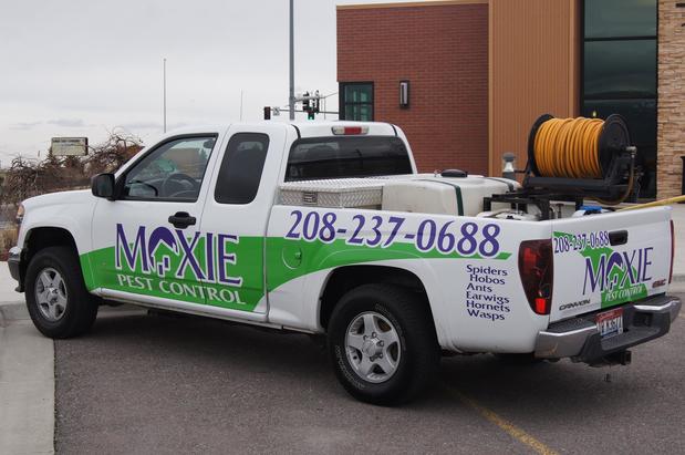 Images Moxie Lawn & Pest Control