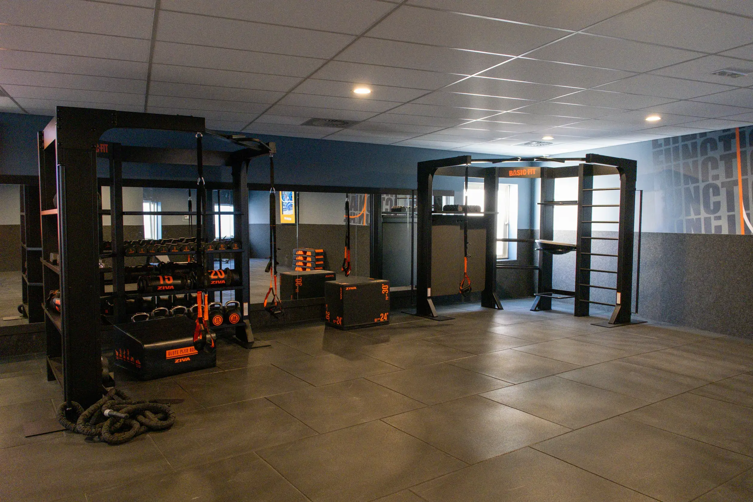 Foto's Basic-Fit 24/7