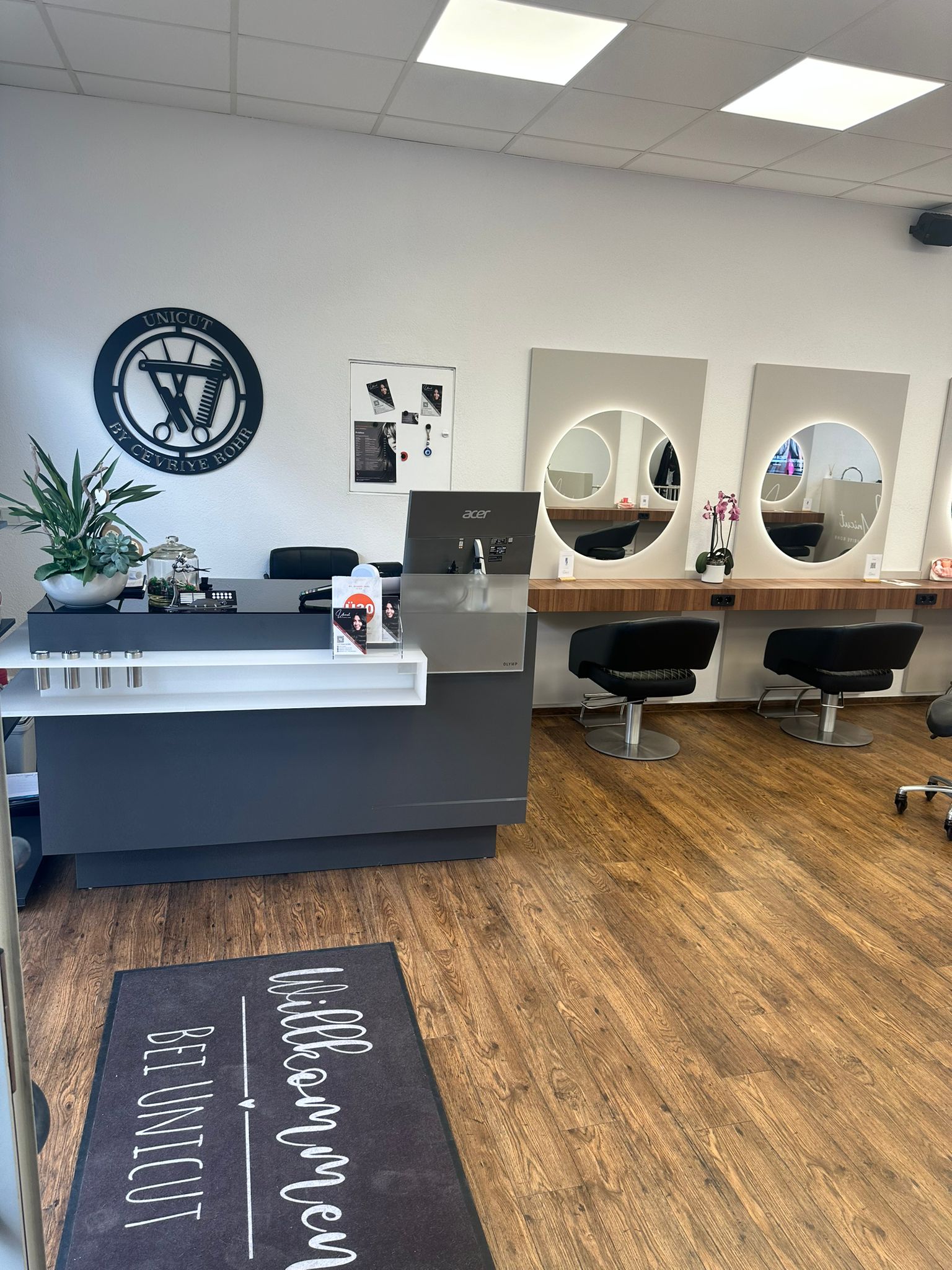 Unicut by Cevriye Rohr | Haare färben | Friseur in Neckarsulm & Umgebung, Heilbronner Str. 8 in Neckarsulm