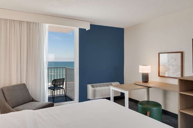 Images Spark by Hilton Ormond Beach Oceanfront