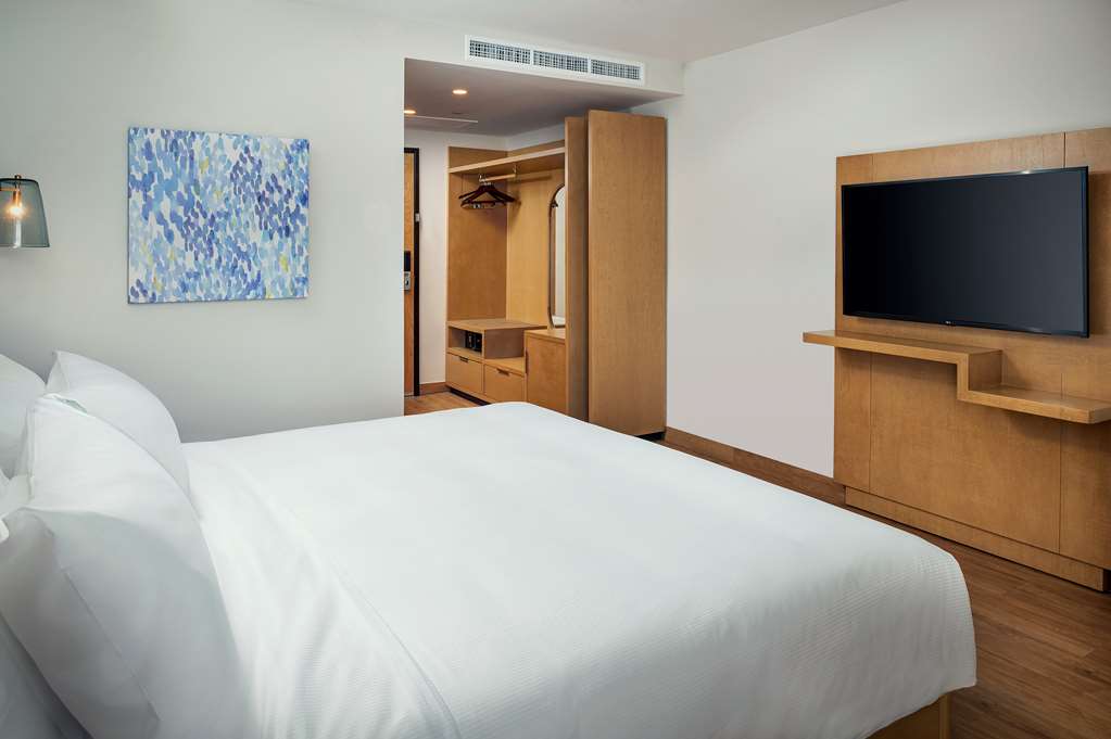 Images Hilton Garden Inn Cancun Airport