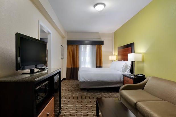 Images Holiday Inn Express & Suites Atlanta Downtown by IHG